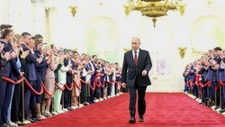 Вячеслав Гладков поздравил Владимира Путина со вступлением в должность президента РФ
