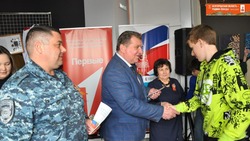 Церемония вручения паспортов гражданам России прошла в Грайворонском штабе Победы