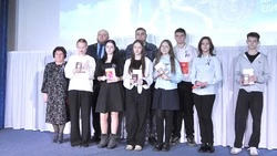 Семеро грайворонских школьников получили паспорта в канун Дня народного единства