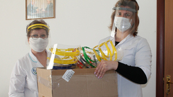 Грайворонские волонтёры изготовили пластмассовые элементы для медицинских масок