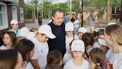 Вячеслав Гладков навестил белгородских ребят в оздоровительном лагере в Ставропольском крае 