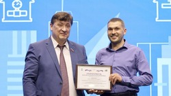 Грайворонский сотрудник Белгородэнерго получил награду областной Думы