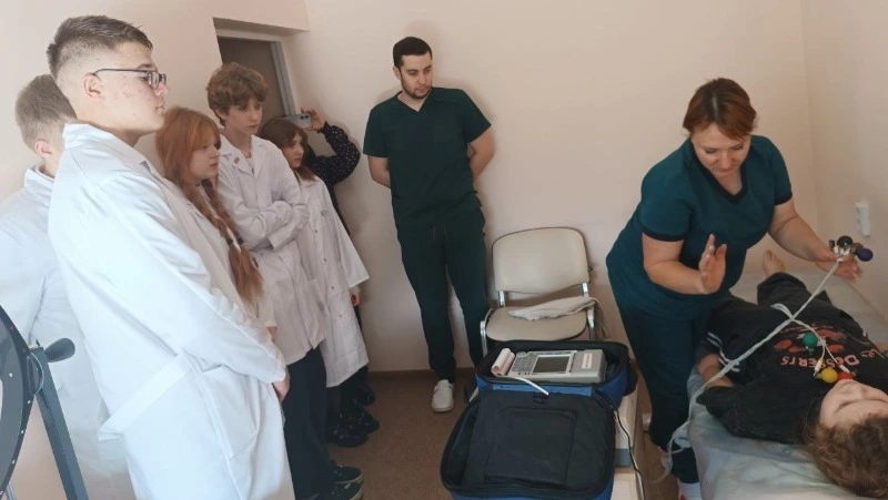 Грайворонские старшеклассники прошли практику в Головчинской амбулатории