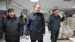 Вячеслав Гладков и Александр Сидякин посетили логистический центр распределения гуманитарной помощи 