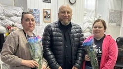 Грайворонские сотрудницы ЕДДС и ЦРБ получили поздравления с 8 Марта