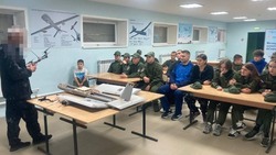 Грайворонские школьники освоили управление FPV-дронами на военно-спортивных курсах