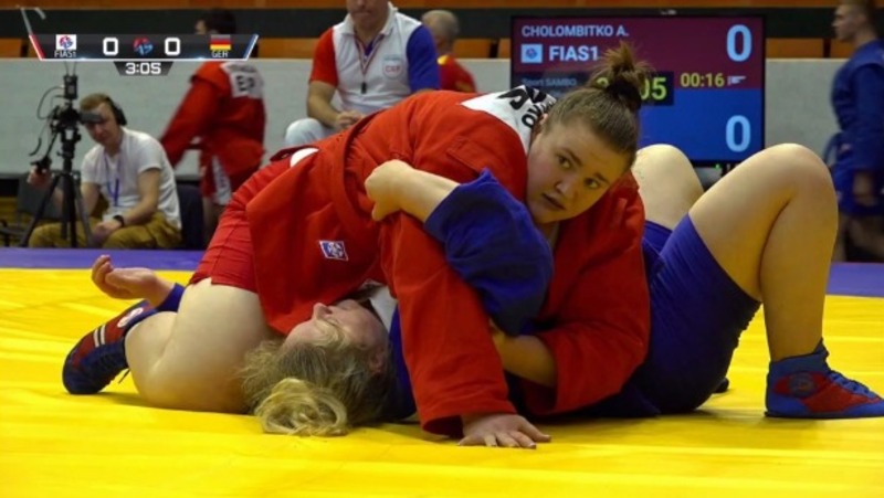 Альбина Чоломбитько завоевала бронзовую медаль на чемпионате Европы по самбо