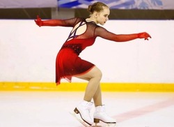 Грайворонская фигуристка Полина Светличная выполнила второй спортивный разряд