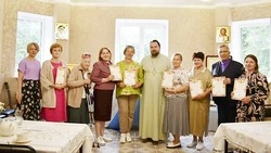 Грайворонские медики получили грамоты на церковном вечере