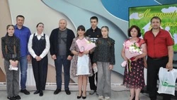 Многодетные мамы Грайворона получили областные награды