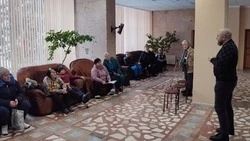 Глава Грайворонского округа и его заместитель навестили земляков в ПВР Старого Оскола