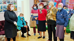 Грайворонские пенсионеры побывали в кинотеатре и музее в Международный день пожилых людей
