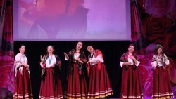 Сотрудники культуры Грайворонского округа подарили праздник людям старшего поколения