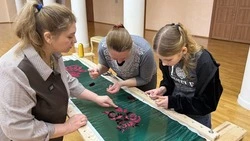 Грайворонские мастерицы возродили старинную вышивку в новой коллекции одежды