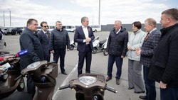 Вячеслав Гладков передал Грайворонскому округу шесть скутеров