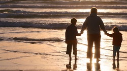 Многодетные родители смогут выбирать в приоритетном порядке даты отпусков