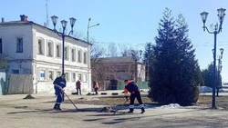 Грайворонцы приступили к весенней уборке города