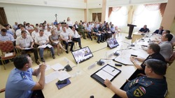 Вячеслав Гладков провёл расширенное заседание комиссии по делам несовершеннолетних