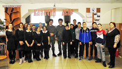 Школьники из Мокрой Орловки познакомились с казаками