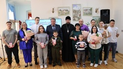Грайворонские многодетные мамы получили награды ко Дню семей