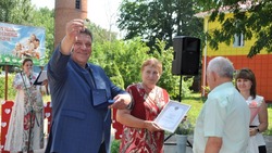 Глава округа вручил трём грайворонским супружеским парам медали «За любовь и верность» 