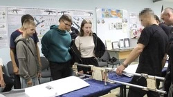 Грайворонские курсанты встретились с участниками СВО в Головчинской школе