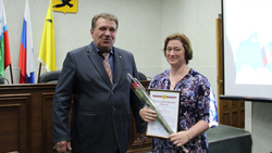 Геннадий Бондарев поздравил грайворонских предпринимателей с профессиональным праздником