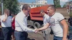 Губернатор поблагодарил владельца оконной компании за помощь в восстановлении домов в Белгороде