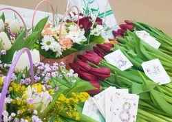 Геннадий Бондарев поздравил грайворонских женщин с Международным женским днём