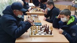 Николай Кулаков вышел в топ турнира по шахматам в Грайворонском округе