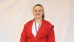 Выпускница грайворонской спортшколы завоевала золотую медаль чемпионата России по самбо