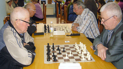 Грайворонские пенсионеры выступили на региональном турнире по шахматам