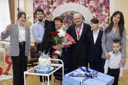 Супруги из Грайворонского села стали победителями конкурса ко Дню бабушек и дедушек 