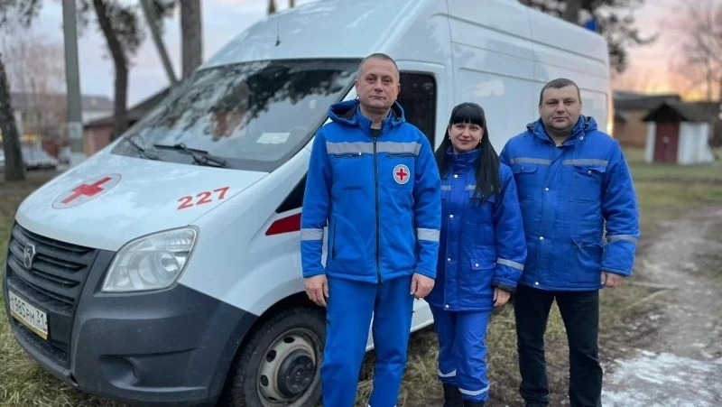 Грайворонцы поздравили медиков скорой помощи с профессиональным праздником