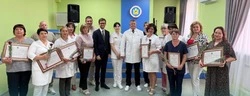 Депутат облдумы Михаил Савченко поздравил грайворонских медиков с праздниками